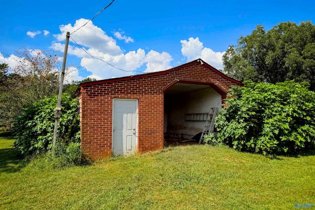 17169 County Road 460, Moulton, AL 35650