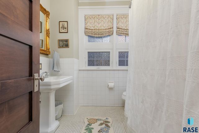 118 W 19th St Street, Sioux Falls, SD 57105