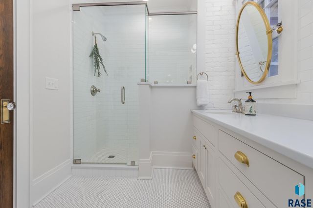 118 W 19th St Street, Sioux Falls, SD 57105