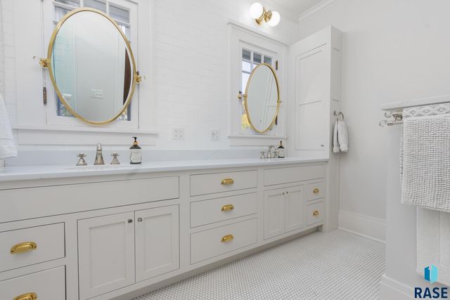 118 W 19th St Street, Sioux Falls, SD 57105