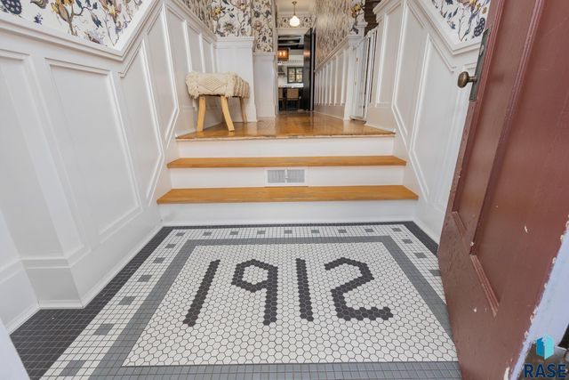 118 W 19th St Street, Sioux Falls, SD 57105