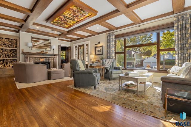 118 W 19th St Street, Sioux Falls, SD 57105