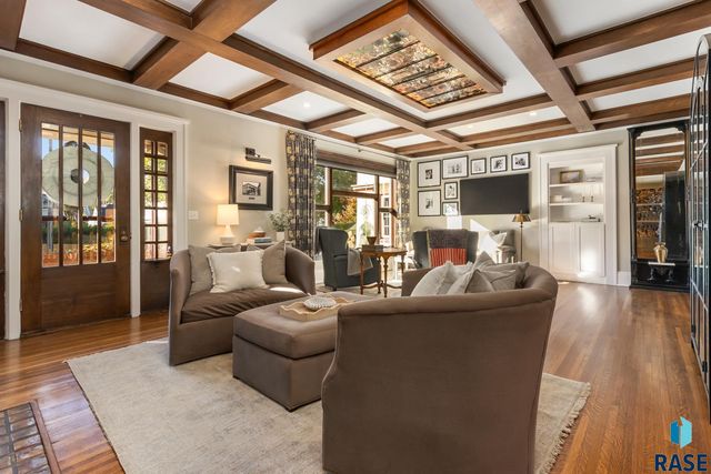 118 W 19th St Street, Sioux Falls, SD 57105