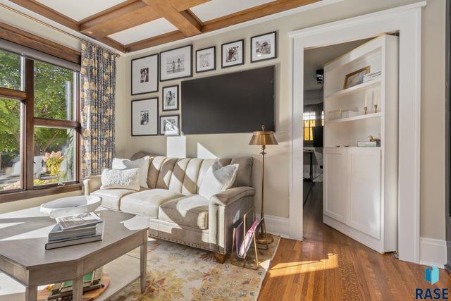 118 W 19th St Street, Sioux Falls, SD 57105