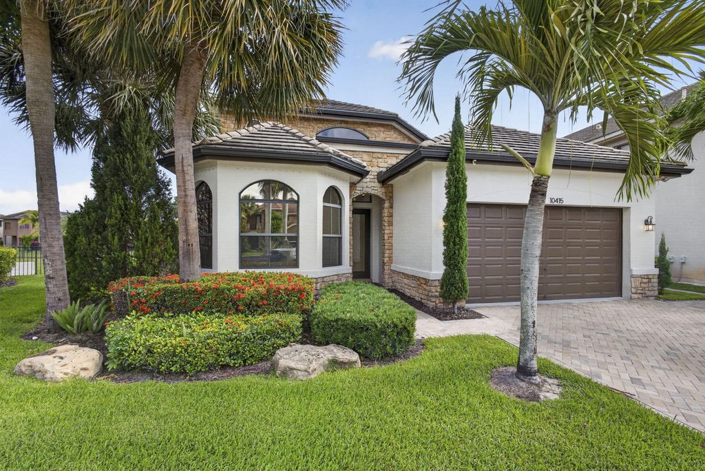 10415 St Germain Court, Wellington, FL 33449