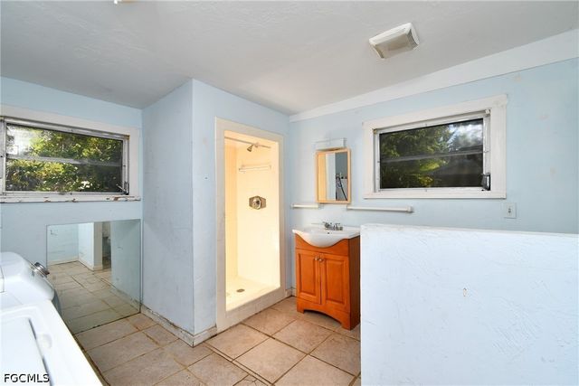 3381 Edgewood AVE, Fort Myers, FL 33916