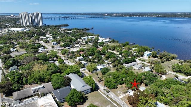 3381 Edgewood AVE, Fort Myers, FL 33916