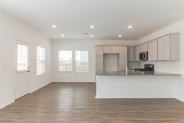 231 Rioja, Kyle, TX 78640