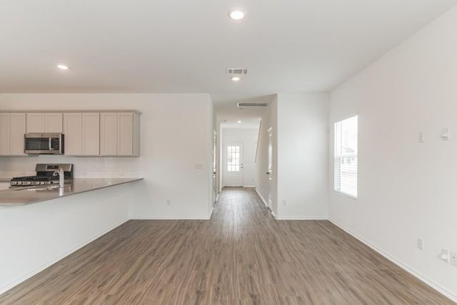 231 Rioja, Kyle, TX 78640