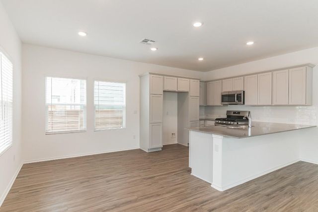 231 Rioja, Kyle, TX 78640