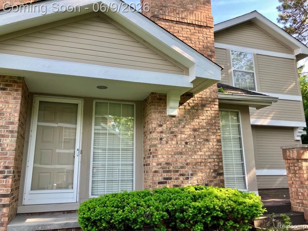 6623 Stoker Court, West Bloomfield Charter Township, MI 48322