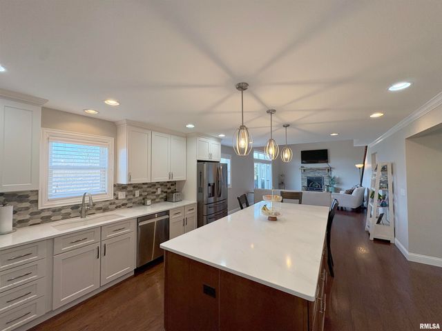 1332 N INDEPENDENCE Court, Germantown Hills, IL 61548