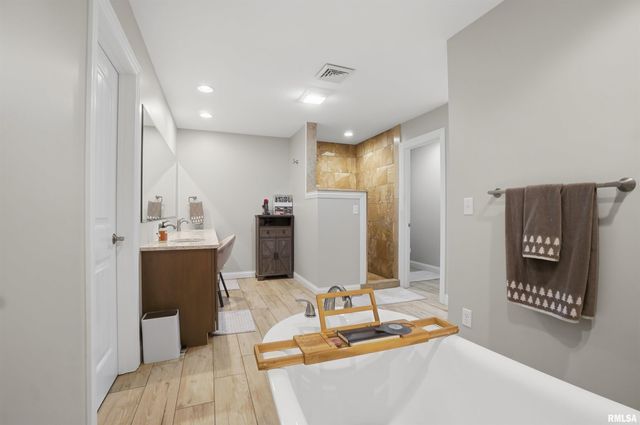 1332 N INDEPENDENCE Court, Germantown Hills, IL 61548