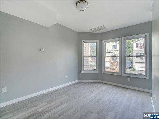 54 4th Street, Paterson, NJ 07522