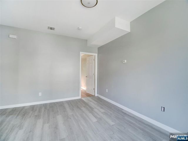 54 4th Street, Paterson, NJ 07522