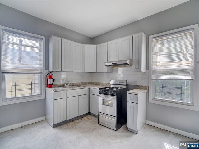 54 4th Street, Paterson, NJ 07522