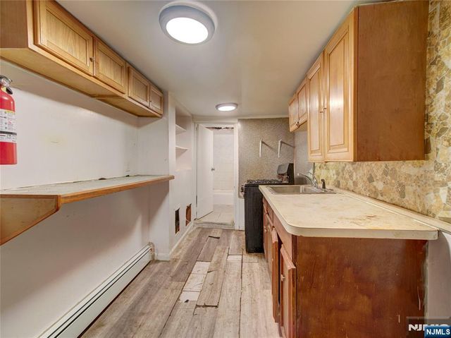 54 4th Street, Paterson, NJ 07522