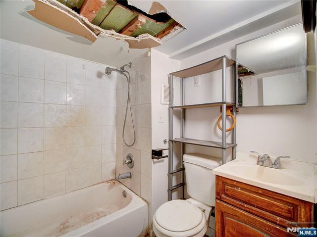 54 4th Street, Paterson, NJ 07522