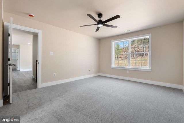 105 VICTORY LN., Hedgesville, WV 25427