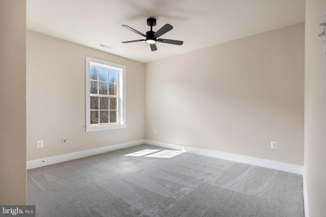 105 VICTORY LN., Hedgesville, WV 25427