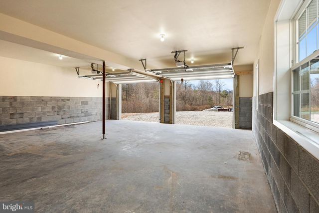 105 VICTORY LN., Hedgesville, WV 25427