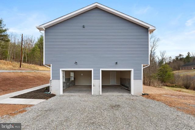 105 VICTORY LN., Hedgesville, WV 25427