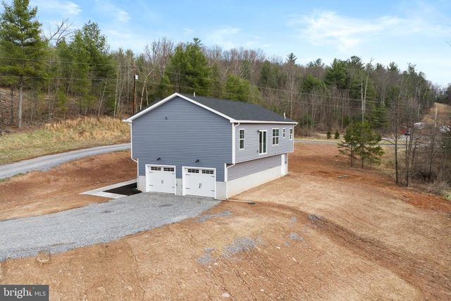 105 VICTORY LN., Hedgesville, WV 25427