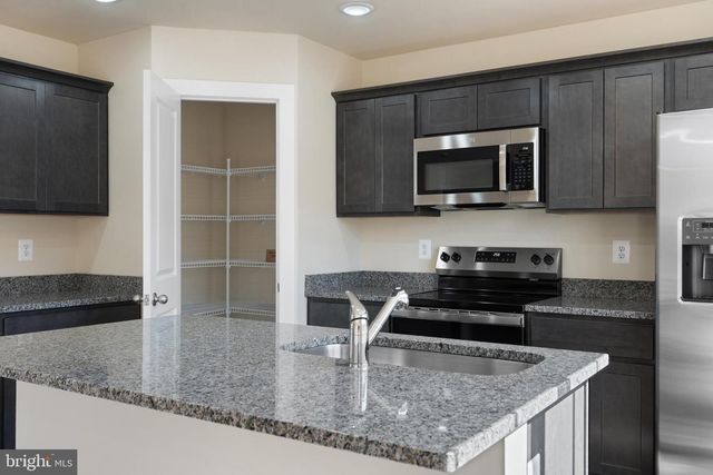 105 VICTORY LN., Hedgesville, WV 25427