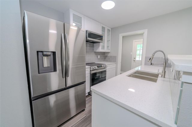 809 Wilcox Street, Mckinney, TX 75069