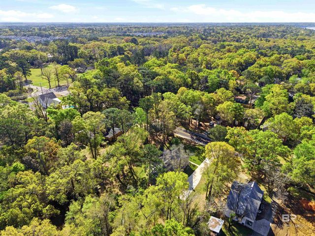 711 Deer Avenue, Daphne, AL 36526