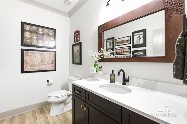 711 Deer Avenue, Daphne, AL 36526