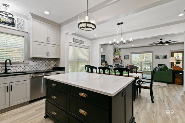 711 Deer Avenue, Daphne, AL 36526