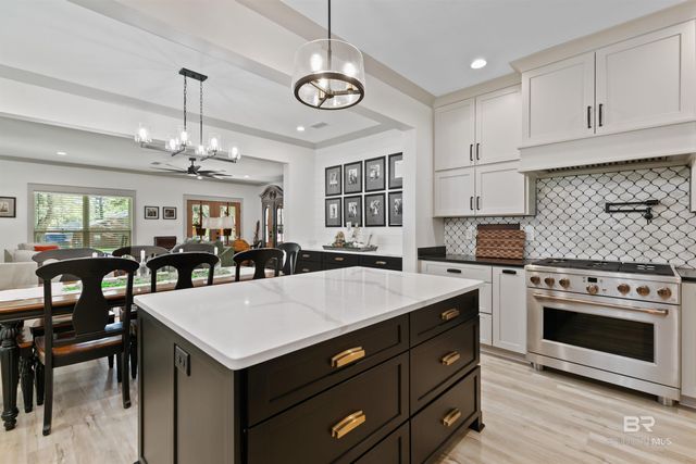 711 Deer Avenue, Daphne, AL 36526