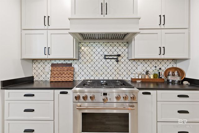 711 Deer Avenue, Daphne, AL 36526