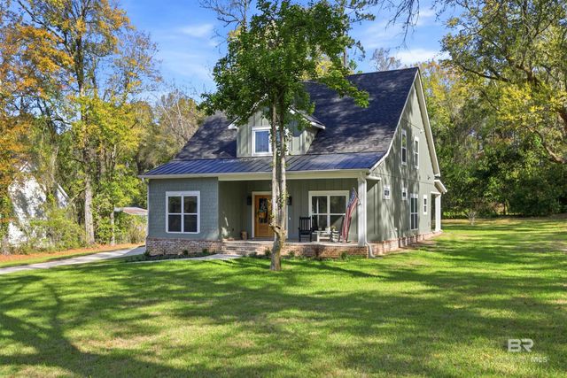 711 Deer Avenue, Daphne, AL 36526