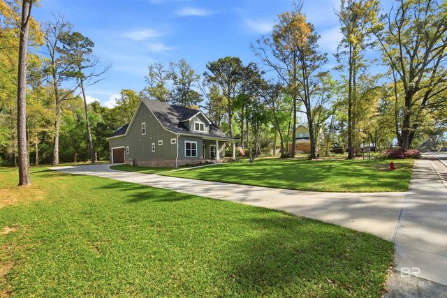 711 Deer Avenue, Daphne, AL 36526