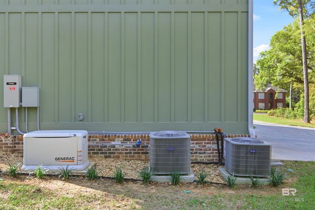 711 Deer Avenue, Daphne, AL 36526