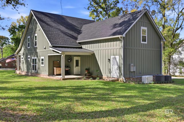 711 Deer Avenue, Daphne, AL 36526