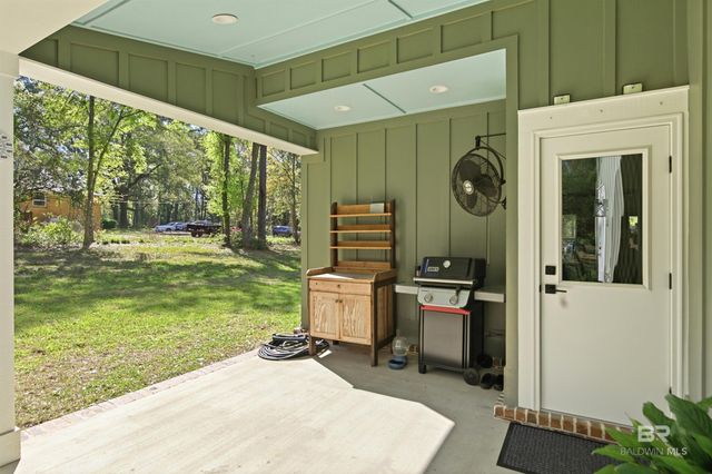 711 Deer Avenue, Daphne, AL 36526