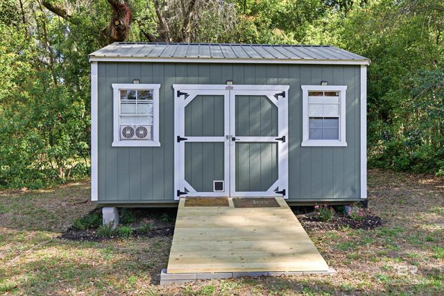 711 Deer Avenue, Daphne, AL 36526