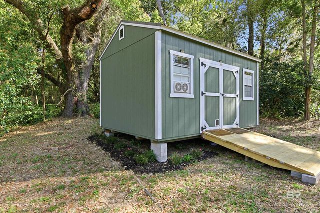 711 Deer Avenue, Daphne, AL 36526