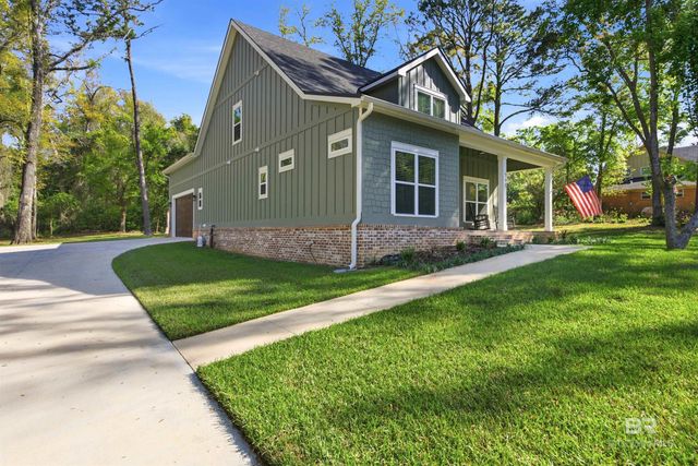 711 Deer Avenue, Daphne, AL 36526