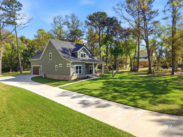 711 Deer Avenue, Daphne, AL 36526