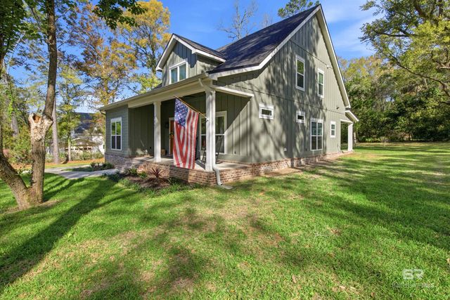 711 Deer Avenue, Daphne, AL 36526