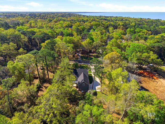 711 Deer Avenue, Daphne, AL 36526