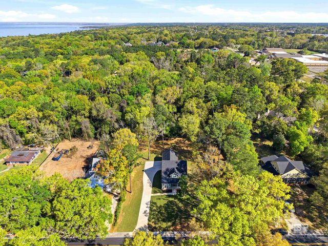 711 Deer Avenue, Daphne, AL 36526