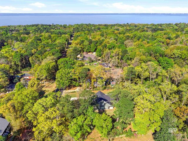 711 Deer Avenue, Daphne, AL 36526