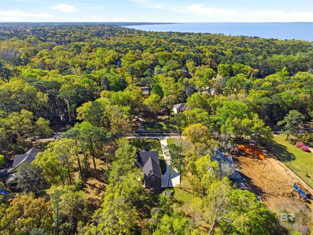 711 Deer Avenue, Daphne, AL 36526