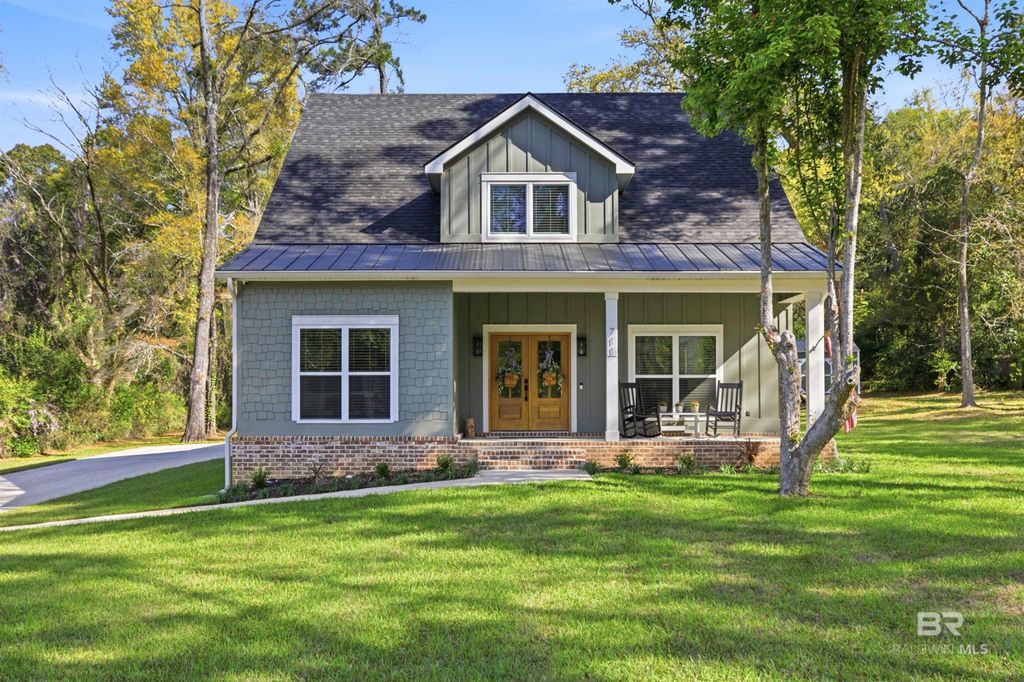 711 Deer Avenue, Daphne, AL 36526