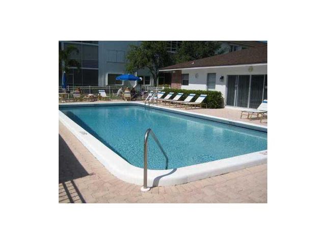 1501 S Ocean Boulevard 218, Lauderdale By The Sea, FL 33062